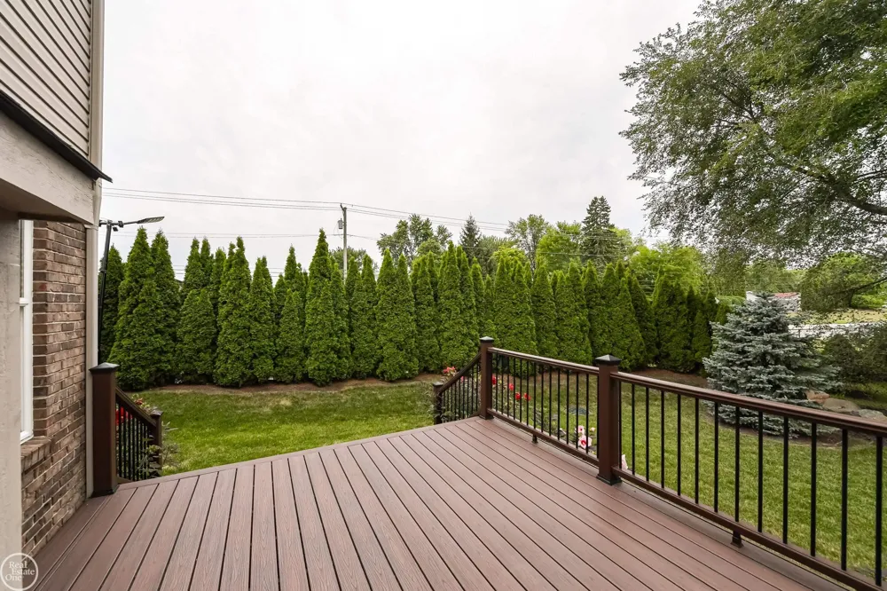 38315 Maple Drive Clinton Charter Township, MI 48038