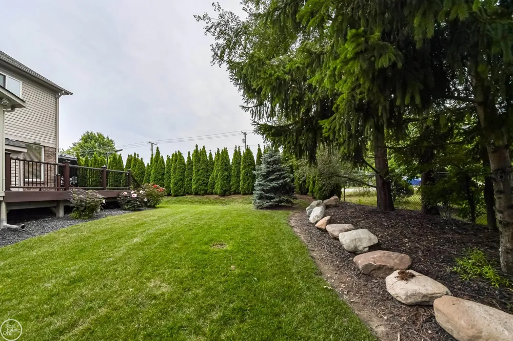 38315 Maple Drive Clinton Charter Township, MI 48038