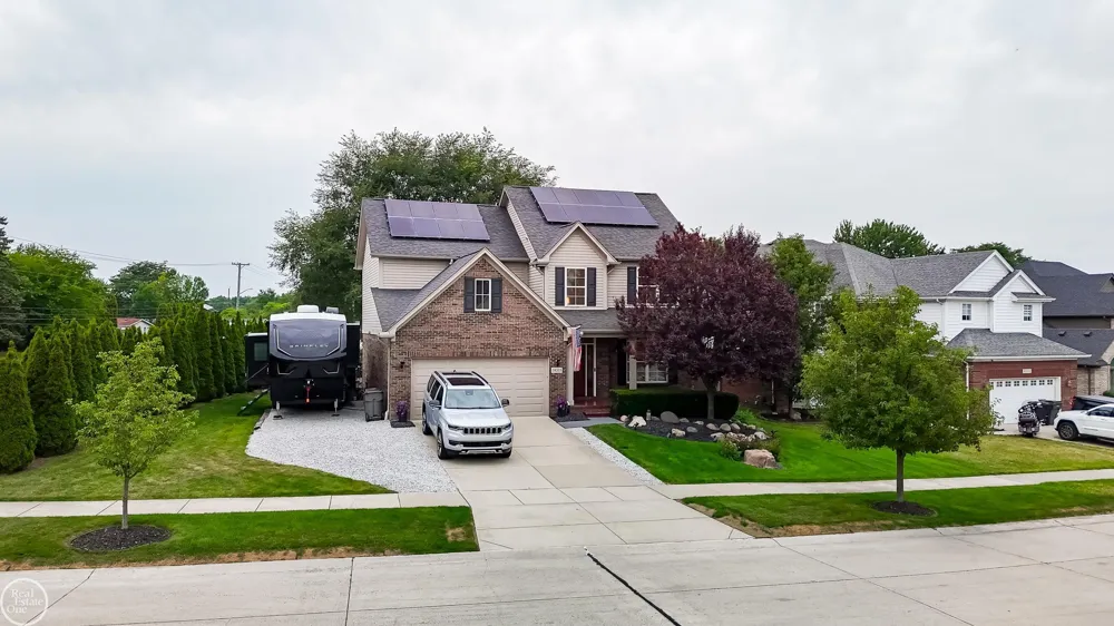 38315 Maple Drive Clinton Charter Township, MI 48038
