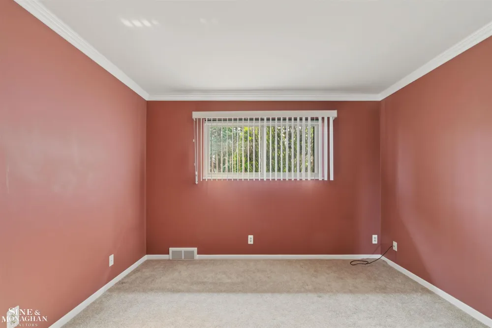 37936 Seaway Ct Court Harrison Charter Township, MI 48045