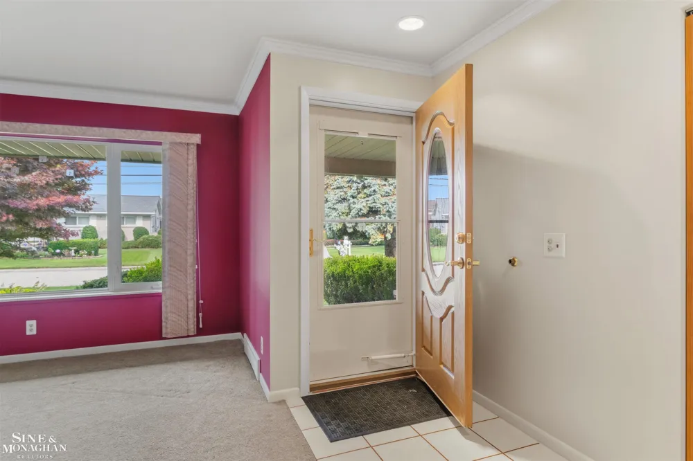 37936 Seaway Ct Court Harrison Charter Township, MI 48045