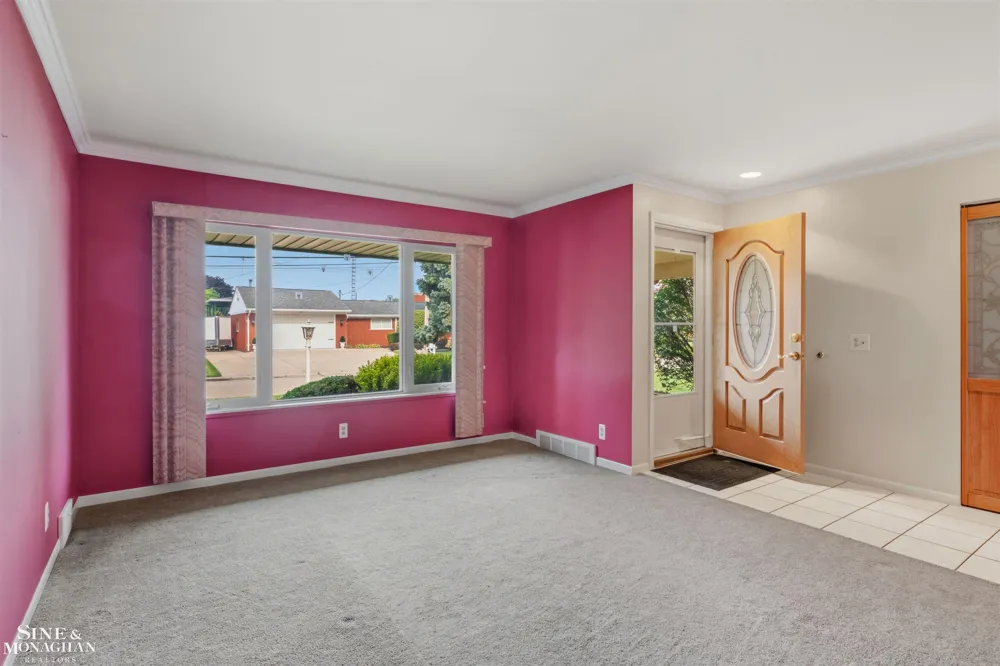 37936 Seaway Ct Court Harrison Charter Township, MI 48045