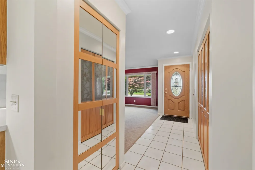 37936 Seaway Ct Court Harrison Charter Township, MI 48045