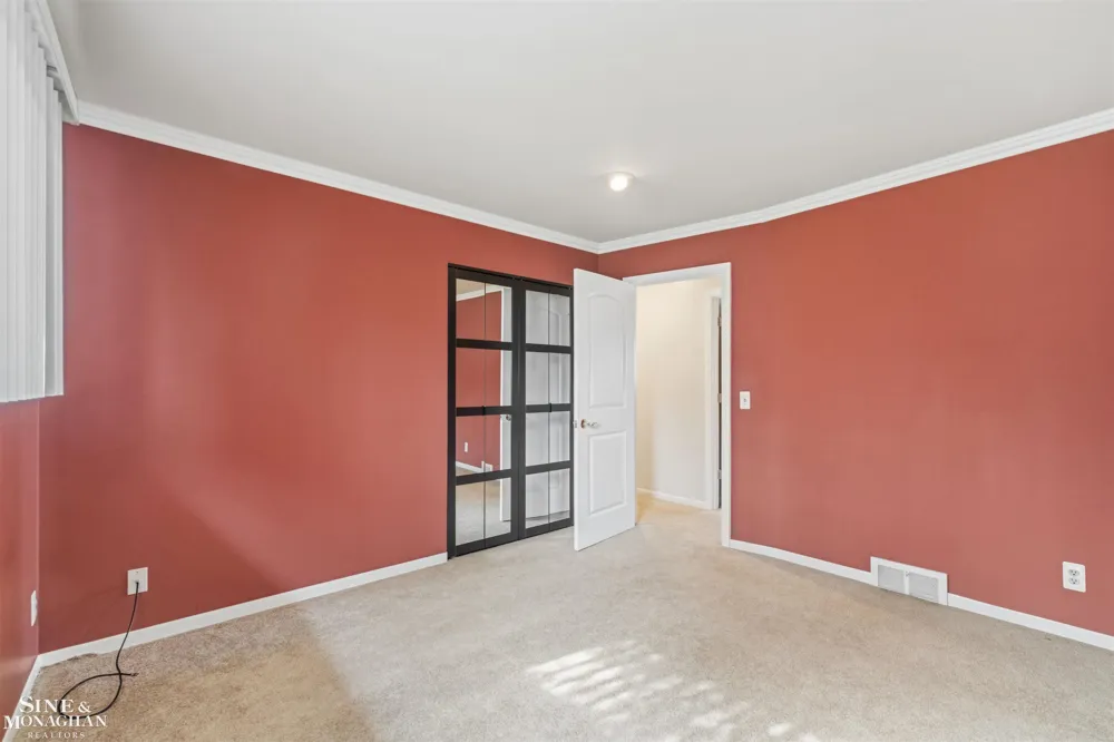 37936 Seaway Ct Court Harrison Charter Township, MI 48045