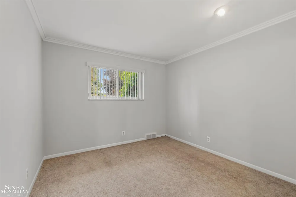 37936 Seaway Ct Court Harrison Charter Township, MI 48045