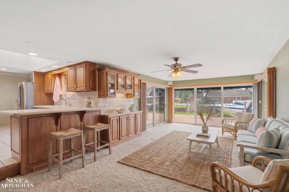 37936 Seaway Ct Court Harrison Charter Township, MI 48045