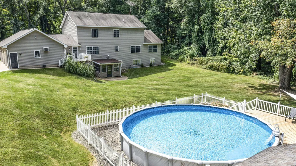 5856 Windingwood Drive Oshtemo Charter Township, MI 49009