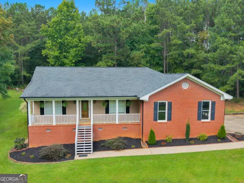 517 Hamlin RD