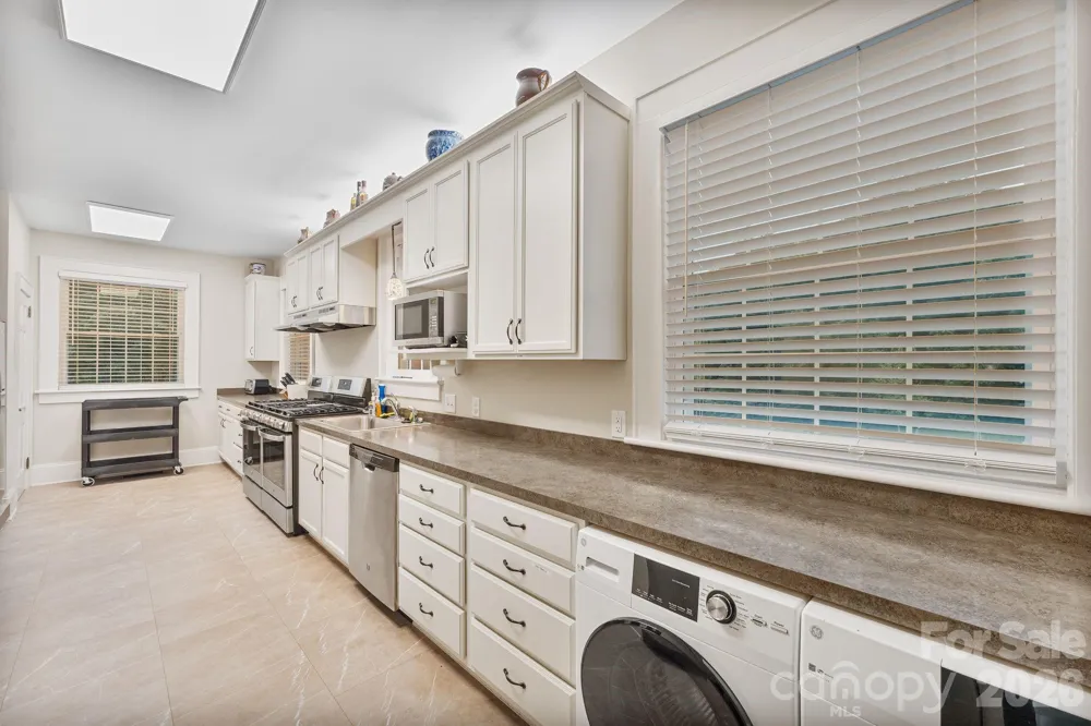 823 Iris Lane Newton, NC 28658