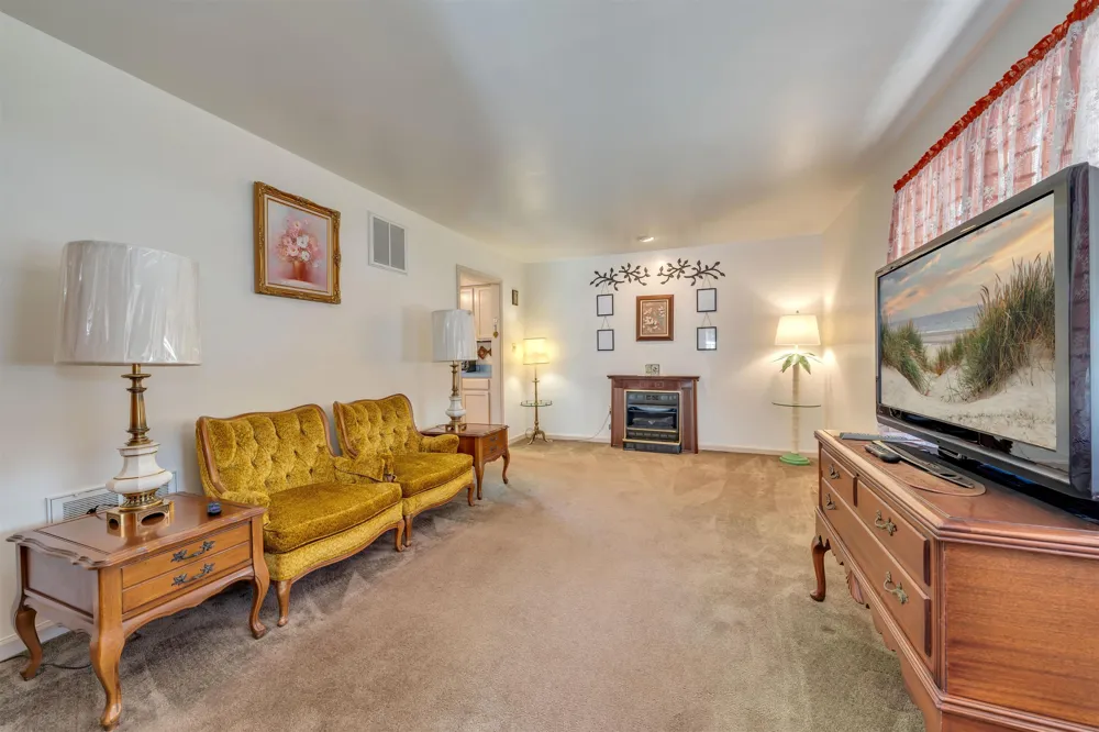 11 Aspen Drive Cape May Court House, NJ 08210