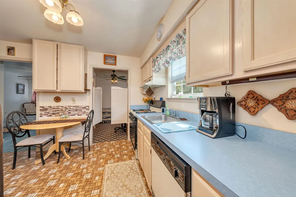 11 Aspen Drive Cape May Court House, NJ 08210