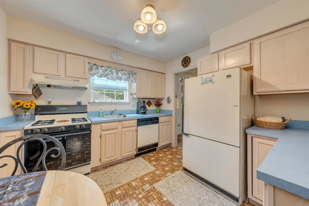 11 Aspen Drive Cape May Court House, NJ 08210