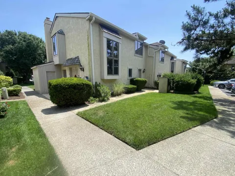 48 Greate Bay Court