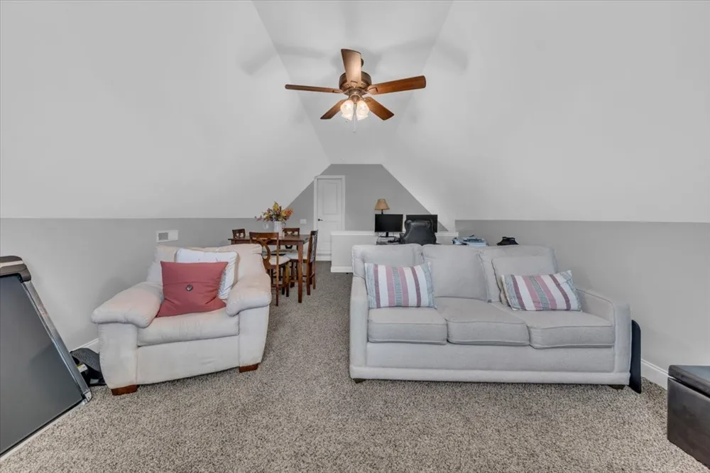 61 N Kensington Ct Manchester, TN 37355