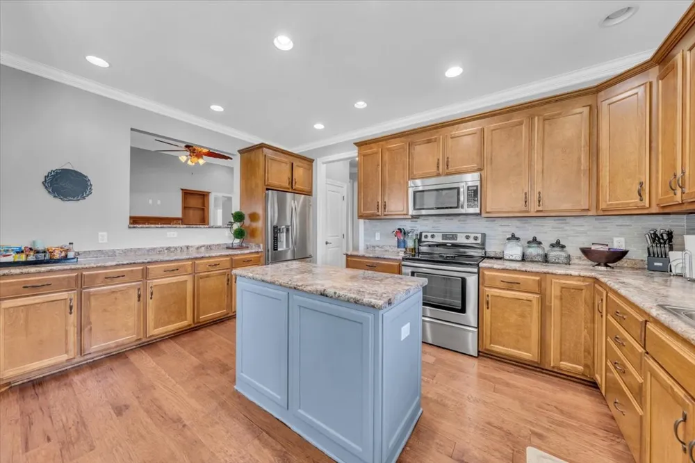 61 N Kensington Ct Manchester, TN 37355