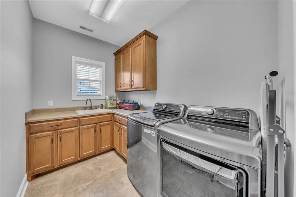 61 N Kensington Ct Manchester, TN 37355