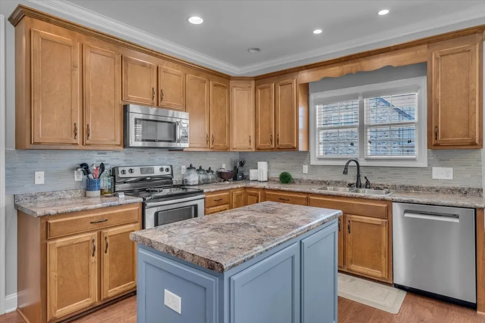 61 N Kensington Ct Manchester, TN 37355