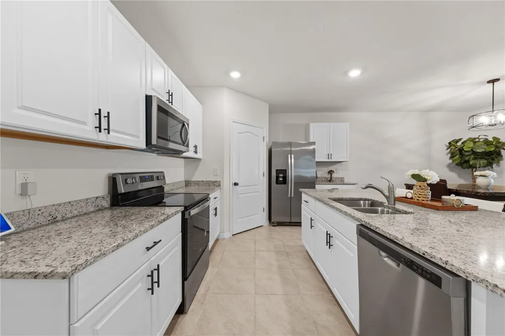 907 GUADALUPE Orange City, FL 32763