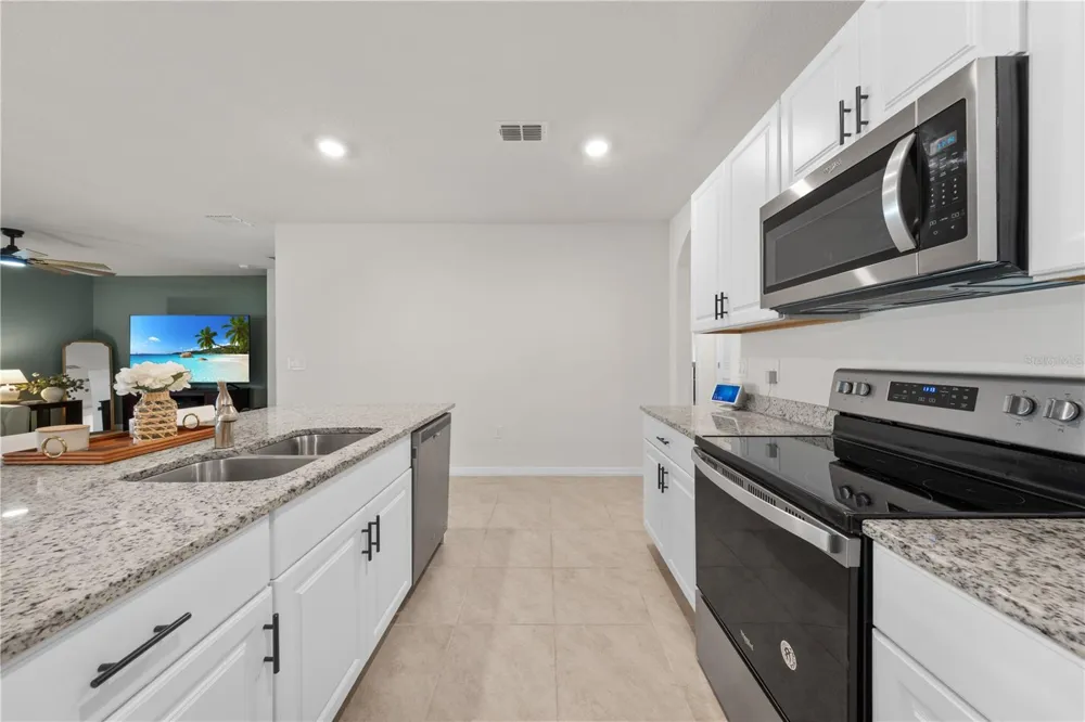 907 GUADALUPE Orange City, FL 32763