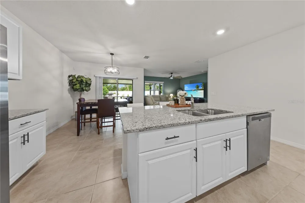 907 GUADALUPE Orange City, FL 32763