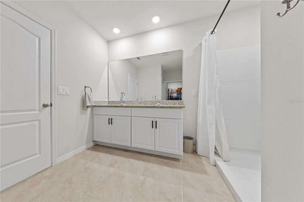 907 GUADALUPE Orange City, FL 32763