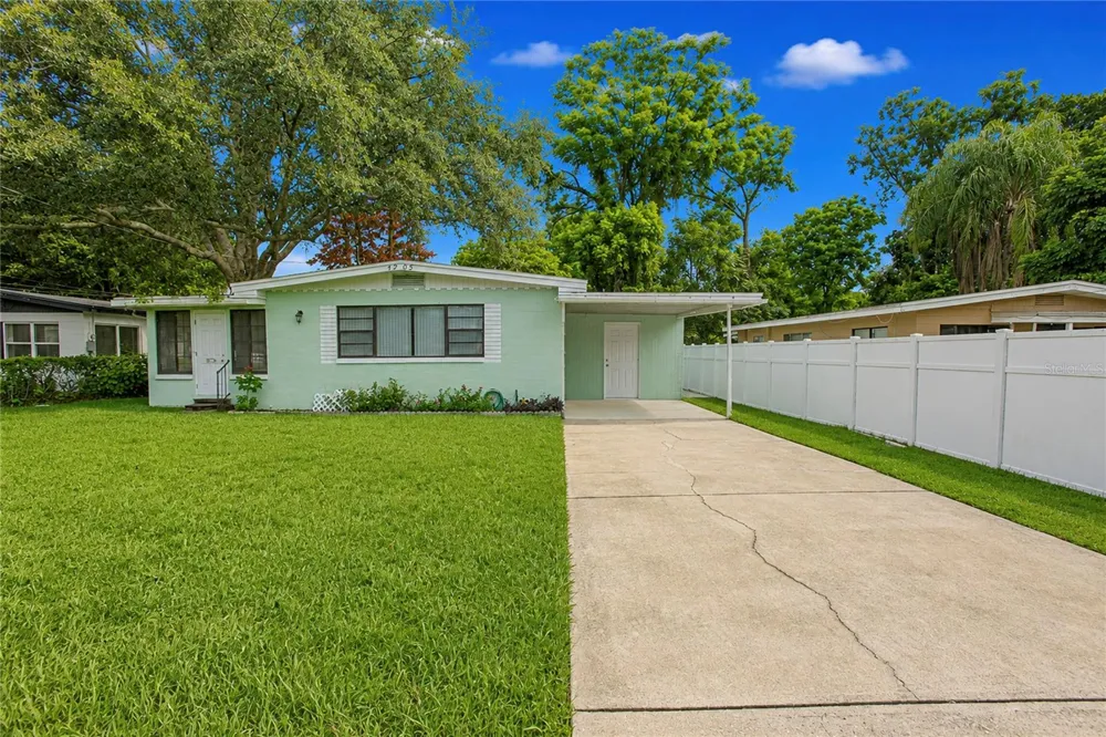 4205 MIZELL STREET Orlando, FL 32812