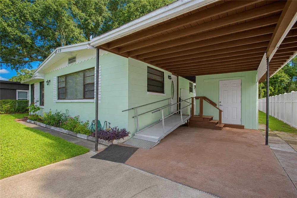 4205 MIZELL STREET Orlando, FL 32812