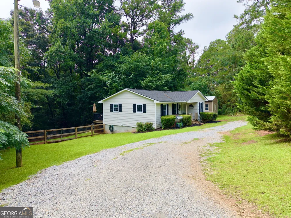3914 Pine Lake RD West Point, GA 31833