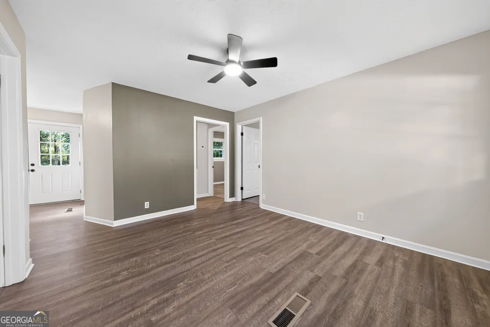 3914 Pine Lake RD West Point, GA 31833