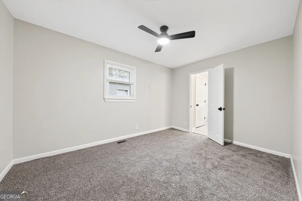 3914 Pine Lake RD West Point, GA 31833