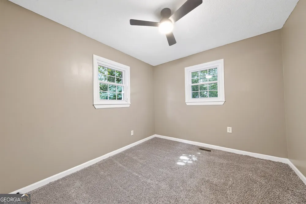 3914 Pine Lake RD West Point, GA 31833