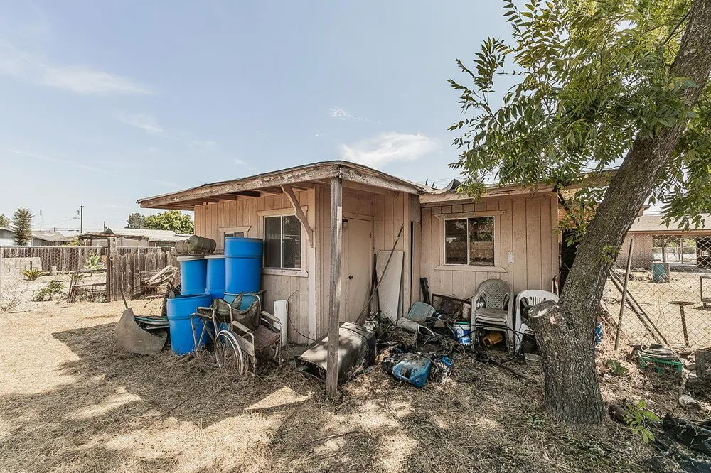 9016 E Dinuba Avenue Selma, CA 93662