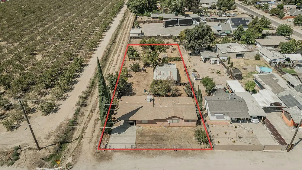 9016 E Dinuba Avenue Selma, CA 93662