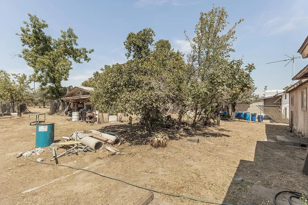 9016 E Dinuba Avenue Selma, CA 93662