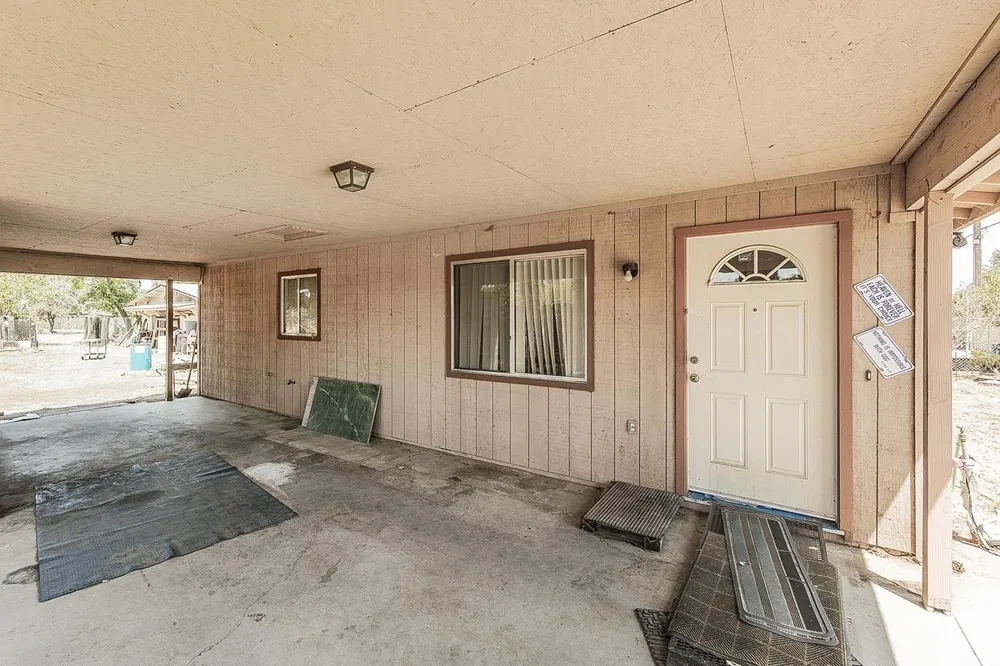 9016 E Dinuba Avenue Selma, CA 93662
