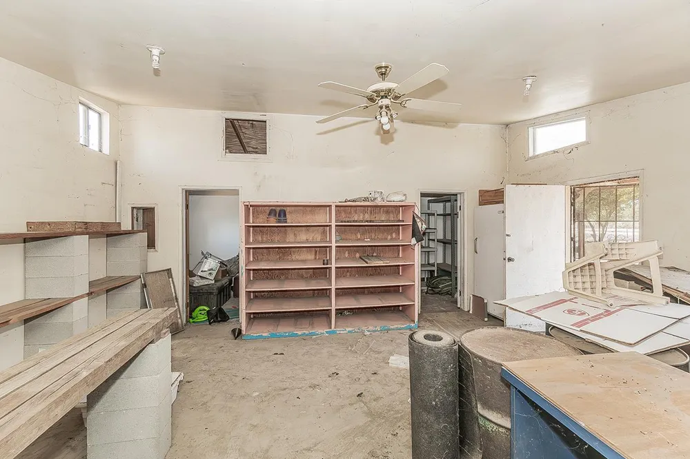 9016 E Dinuba Avenue Selma, CA 93662