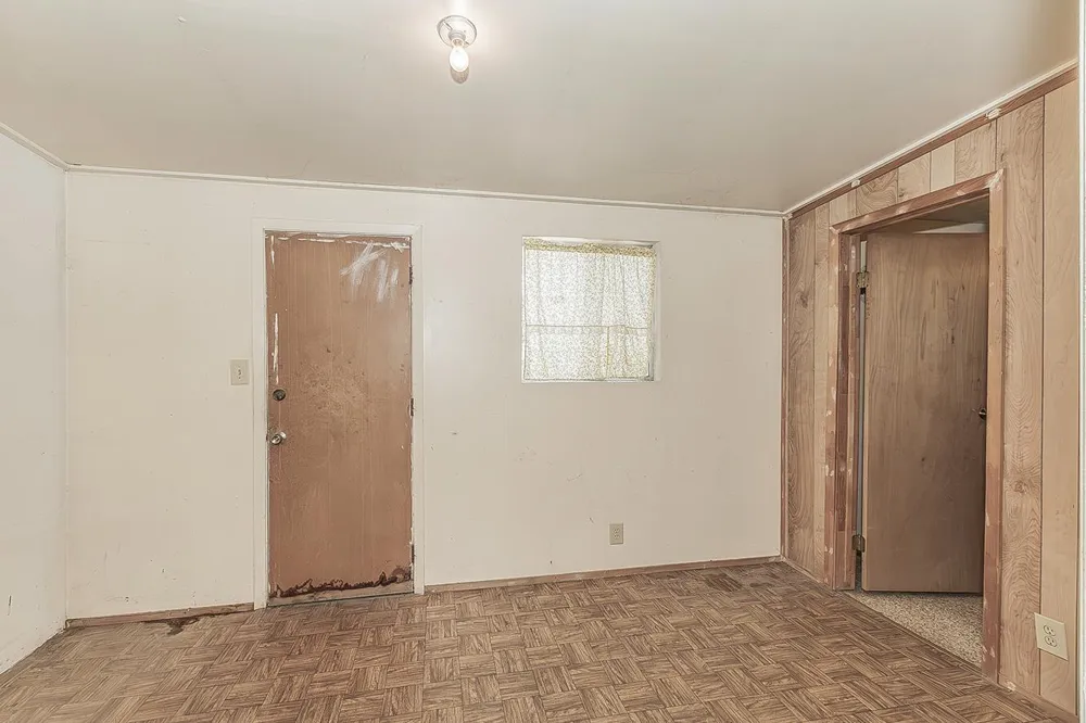 9016 E Dinuba Avenue Selma, CA 93662