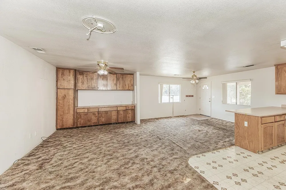 9016 E Dinuba Avenue Selma, CA 93662