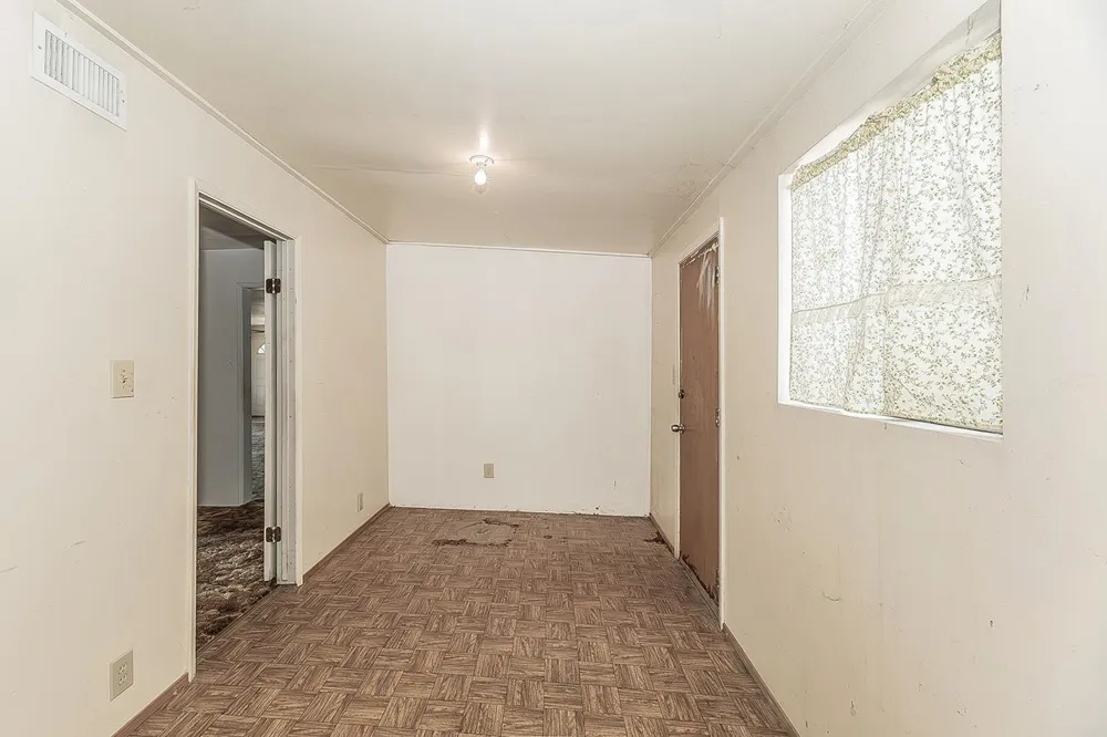 9016 E Dinuba Avenue Selma, CA 93662