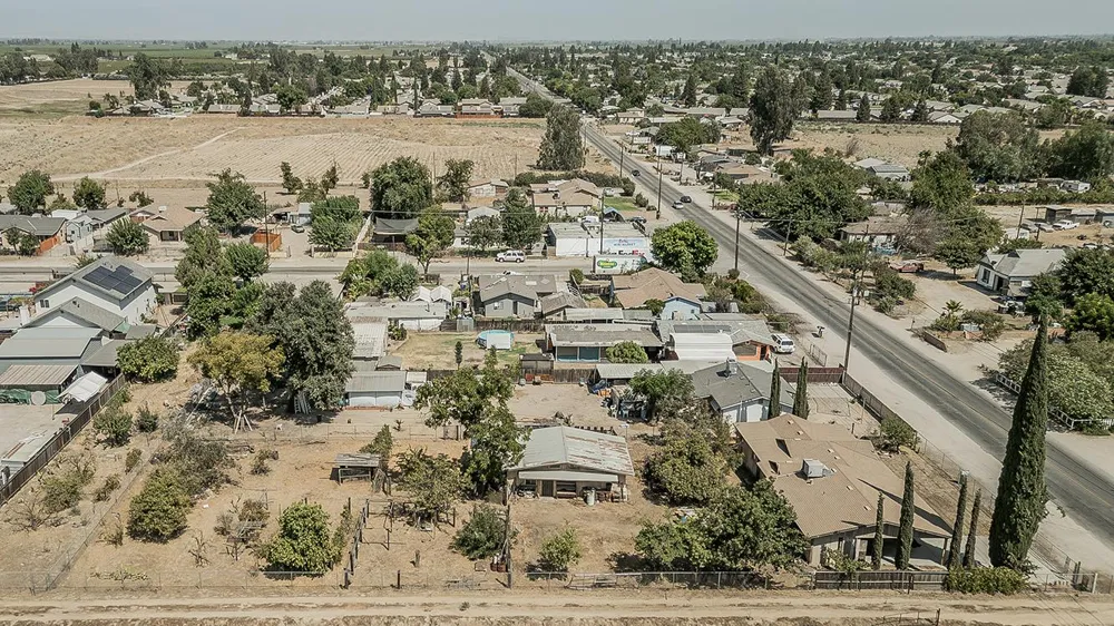9016 E Dinuba Avenue Selma, CA 93662