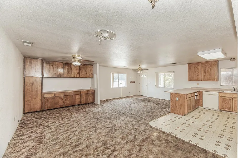 9016 E Dinuba Avenue Selma, CA 93662