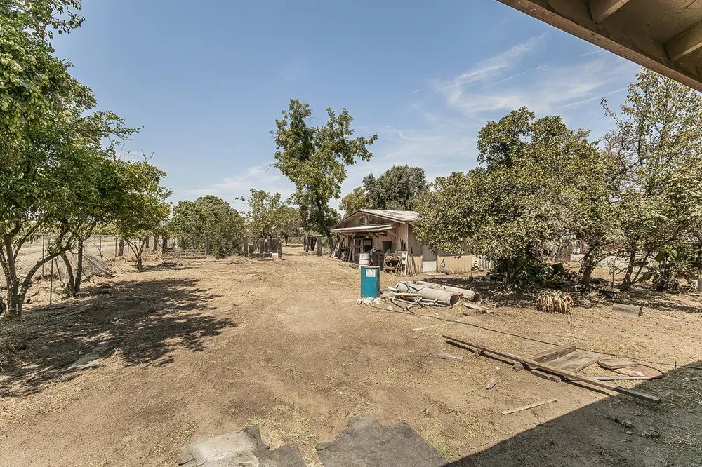 9016 E Dinuba Avenue Selma, CA 93662