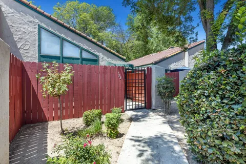 5965 E Shields Avenue #123