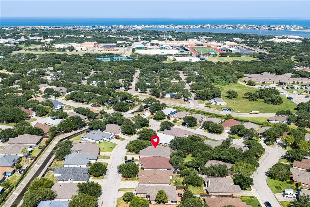 115 Georgian Oaks Rockport, TX 78382
