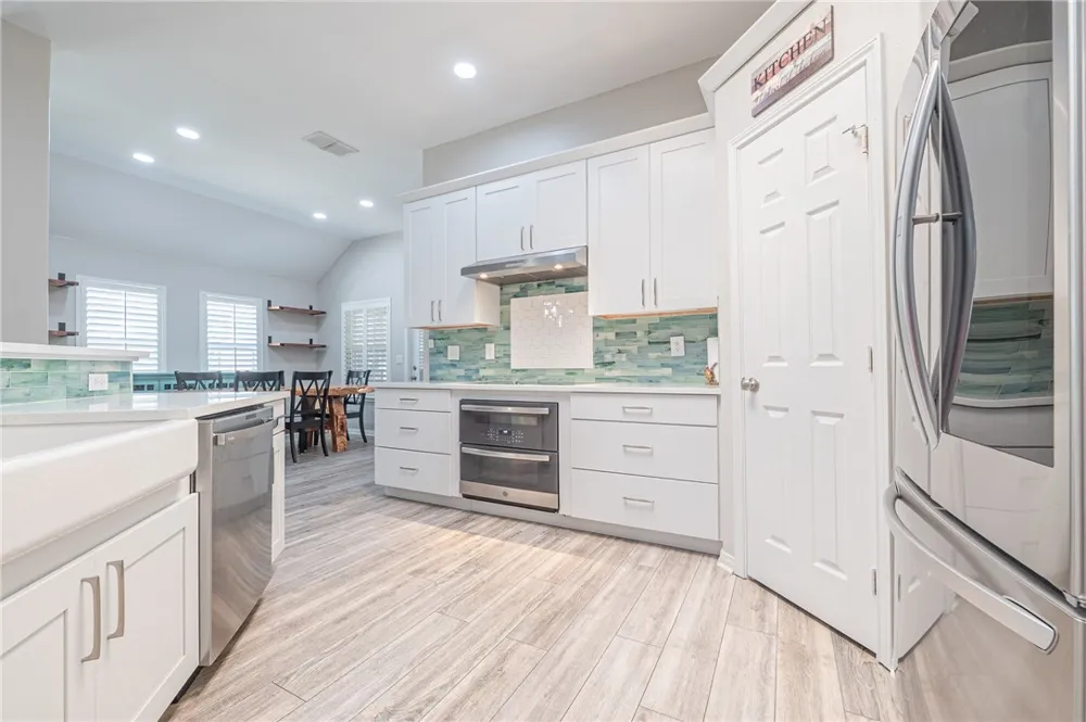 115 Georgian Oaks Rockport, TX 78382