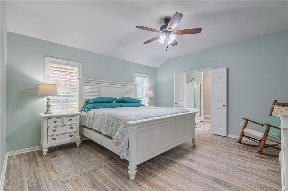 115 Georgian Oaks Rockport, TX 78382