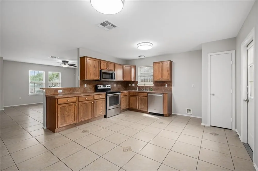 426 Oak Harbor Drive Aransas Pass, TX 78336