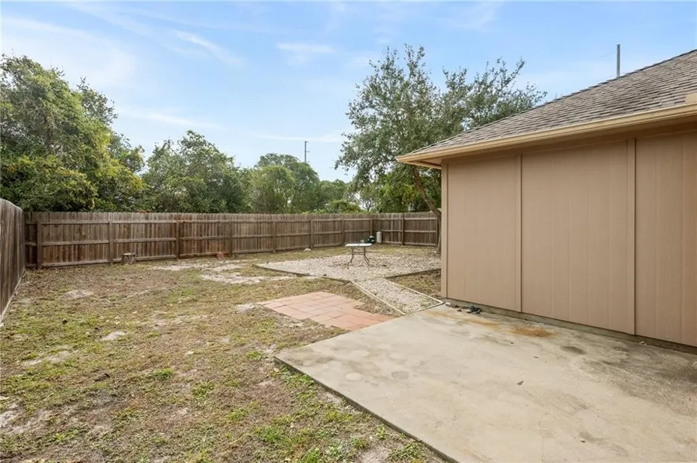 426 Oak Harbor Drive Aransas Pass, TX 78336