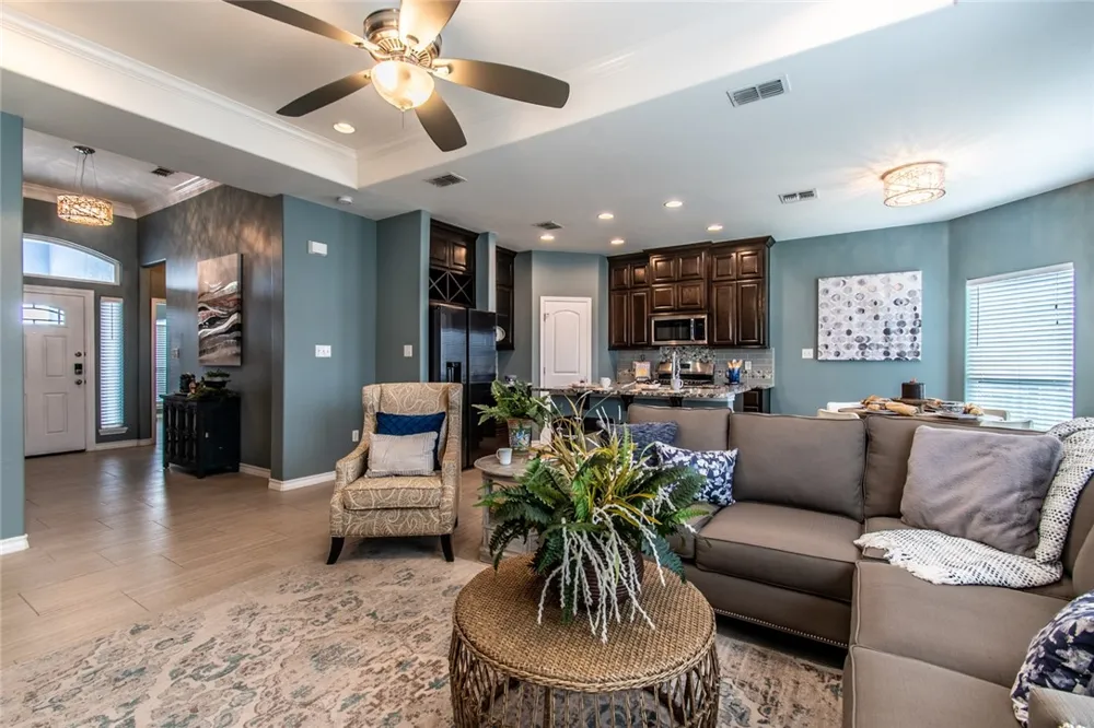7225 Lake Serenity Drive Corpus Christi, TX 78414