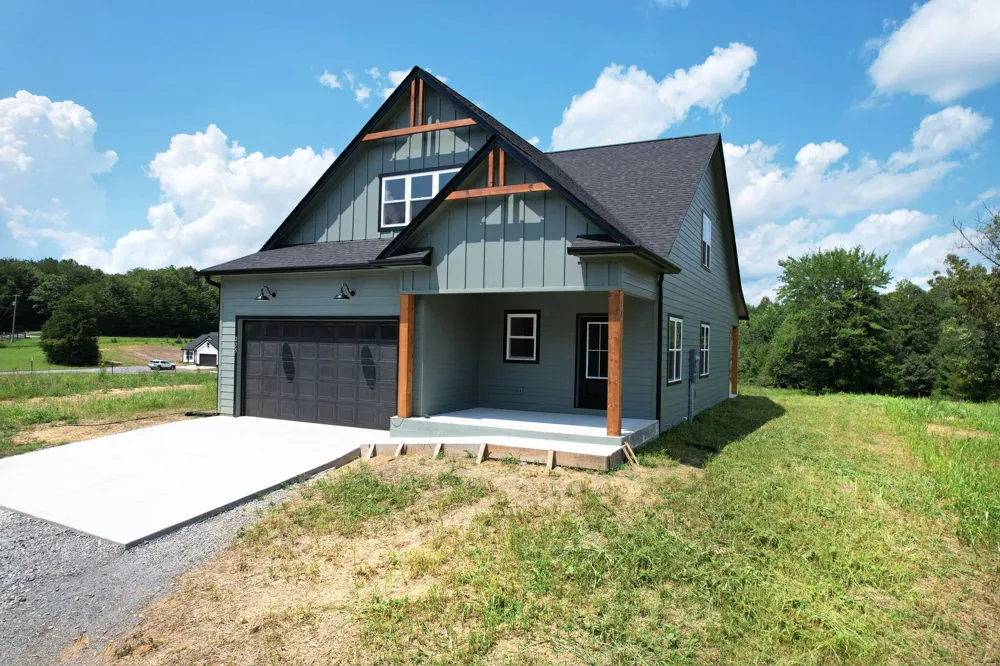 275 County Road 757 Riceville, TN 37370